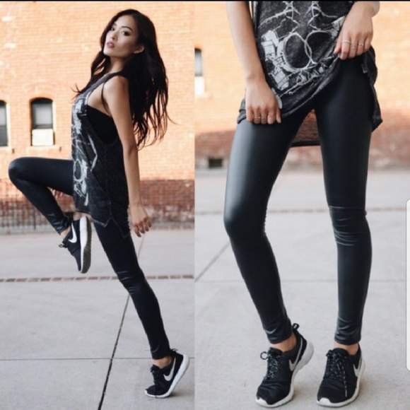 Two left!!  Matte faux leather leggings - Picture 4 of 4